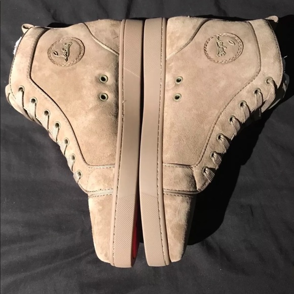 Comment below up to a size 14 - Picture 3 of 6